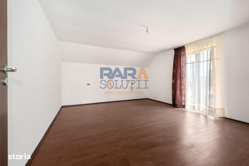 Casă cu 4 camere în Central