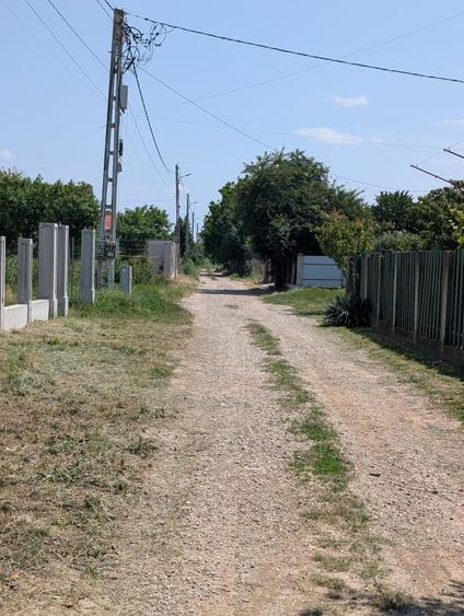 Teren Construcții intravilan de 4600 mp, în Vest