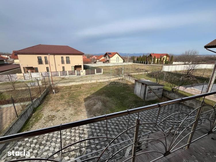 Casă cu 5 camere cu Teren 600 Mp în Central