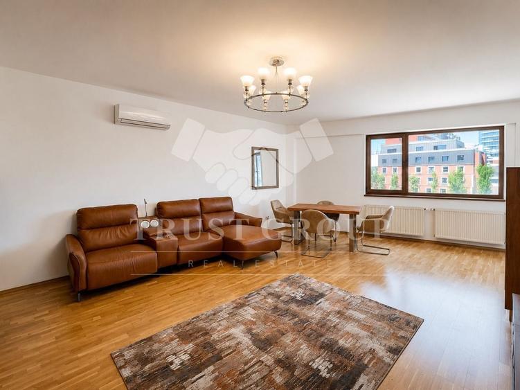 Apartament cu 3 camere decomandat, mobilat în Nordului