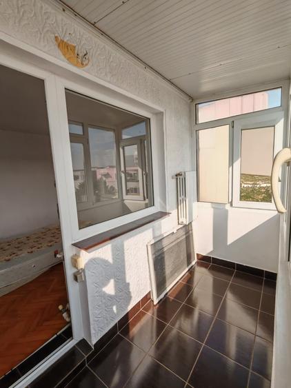 Apartament cu 2 camere decomandat în Poarta 6
