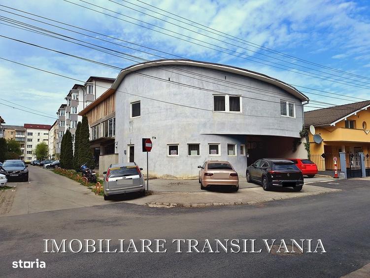 Spațiu comercial, de 650 mp, în Central