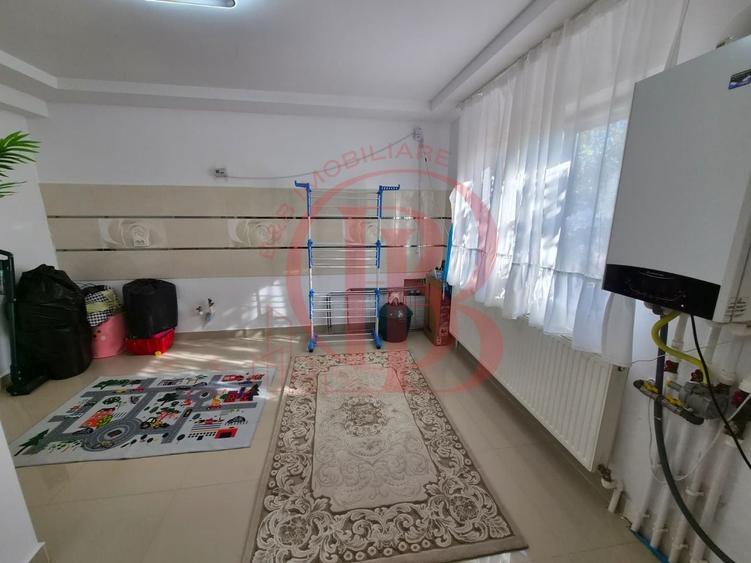 Duplex cu 4 camere cu Canalizare în Theodor Pallady