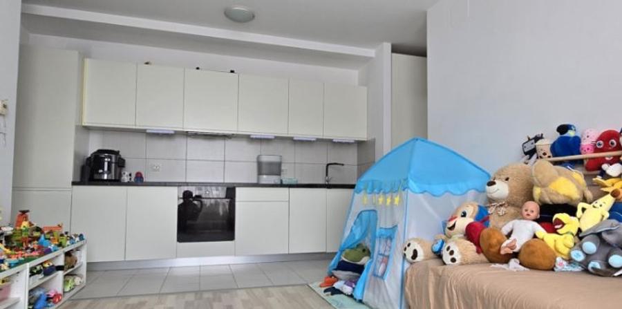 Apartament cu 2 camere semidecomandat în Titan