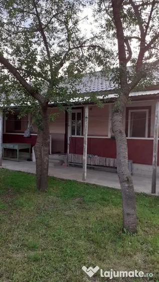 Casă cu 3 camere în