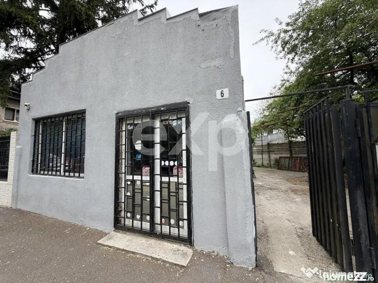 Casă cu 6 camere cu Teren 306 Mp în Central