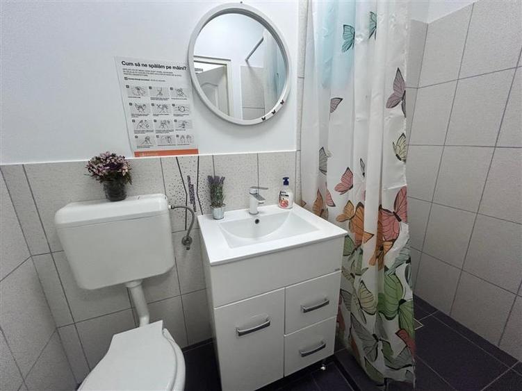 Apartament cu 2 camere decomandat, mobilat în Muncitoresc