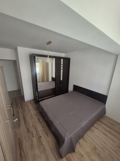 Apartament cu 2 camere decomandat în Runcu