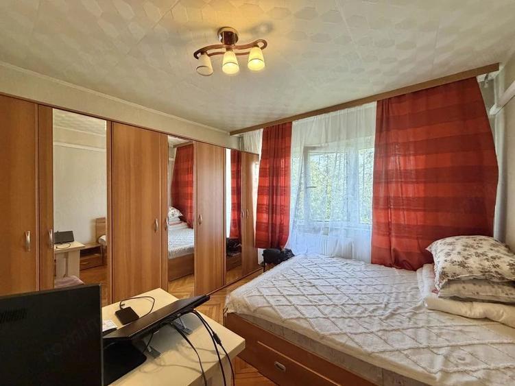 Apartament cu 2 camere decomandat în Soarelui