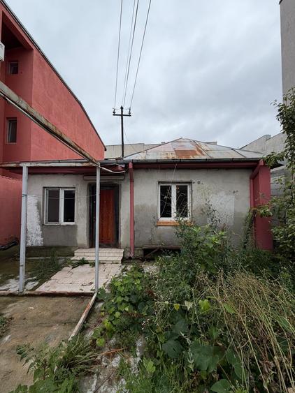 Casă individuală cu 3 camere cu Canalizare în Drumul Găzarului
