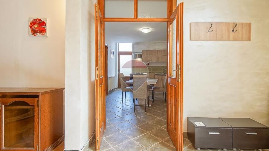 Apartament cu 2 camere decomandat în Centrul Istoric