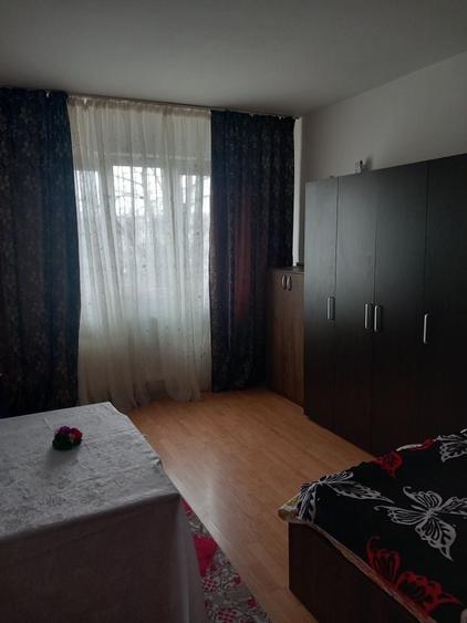 Garsonieră decomandată în Narcisa