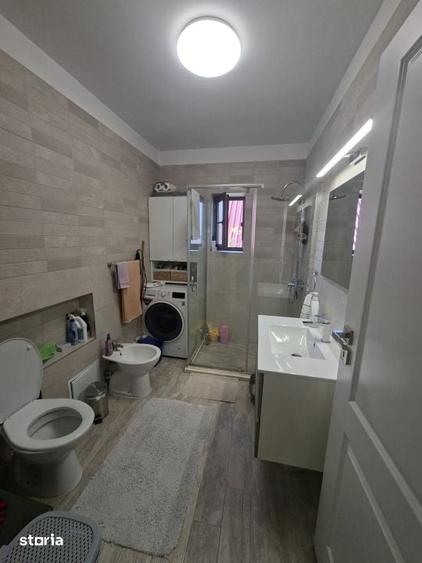 Casă cu 3 camere cu Teren 1780 Mp în Griviței
