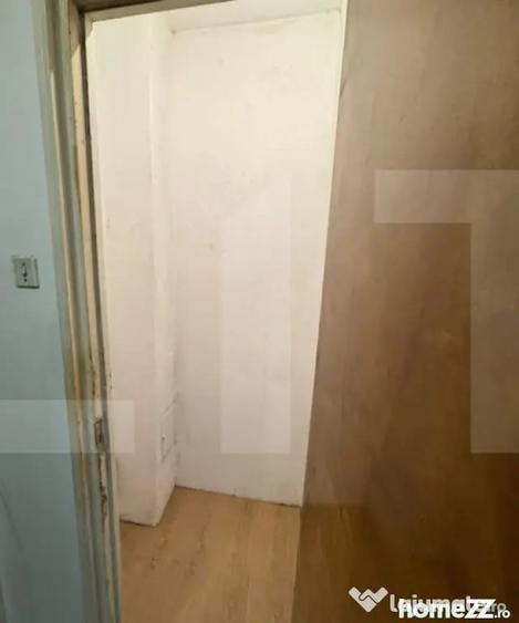 Apartament cu 3 camere decomandat în Sud