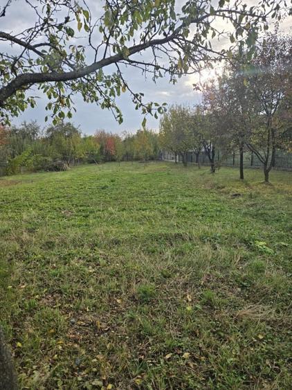 Teren Construcții de 811 mp, în Brebu