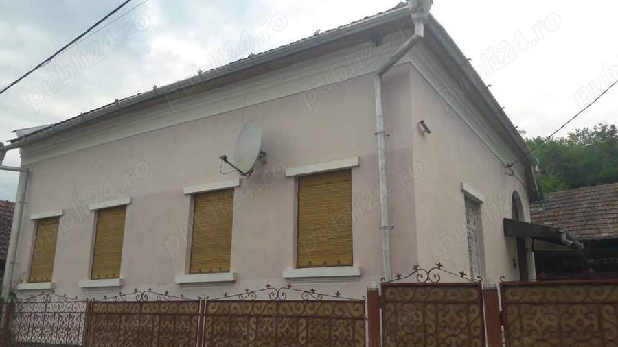 Casă cu 3 camere în Ciugud