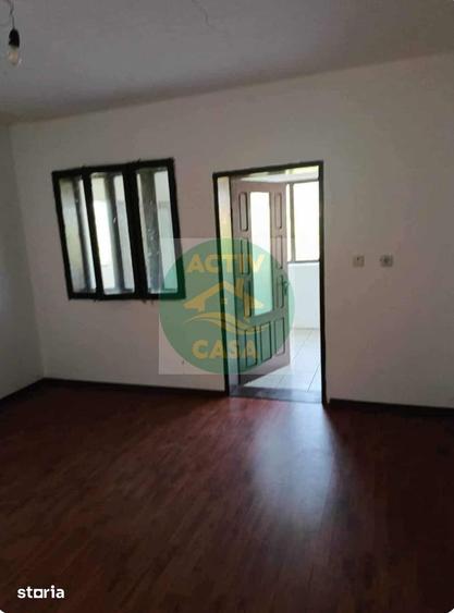 Casă cu 5 camere cu Teren 1200 Mp în Tămășeni