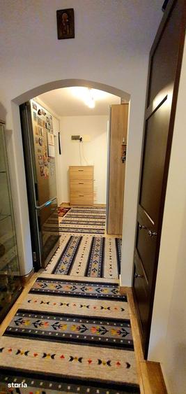 Apartament cu 2 camere decomandat în Titan