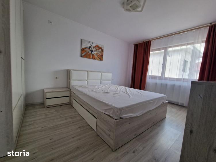 Casă cu 5 camere cu Teren 300 Mp în Central