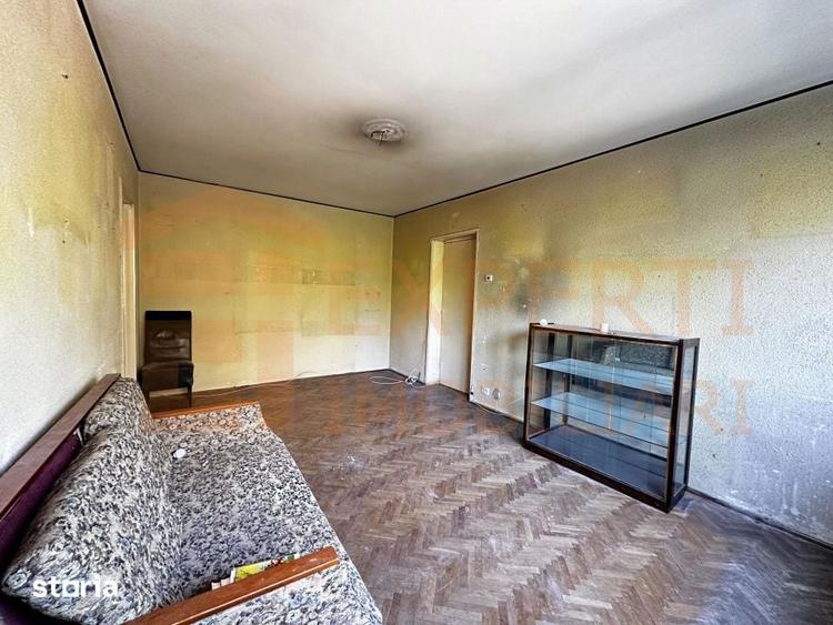 Apartament cu 3 camere semidecomandat în Titan — fotografia 1