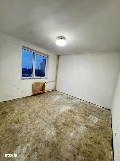 Apartament cu 3 camere decomandat în Decebal