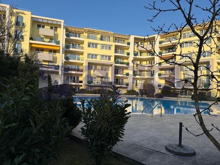 Apartament cu 4 camere decomandat în Herăstrău
