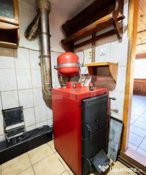 Casă cu 3 camere cu Teren 1001 Mp în Central