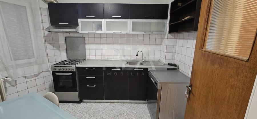 Apartament cu 2 camere semidecomandat, mobilat în Titan