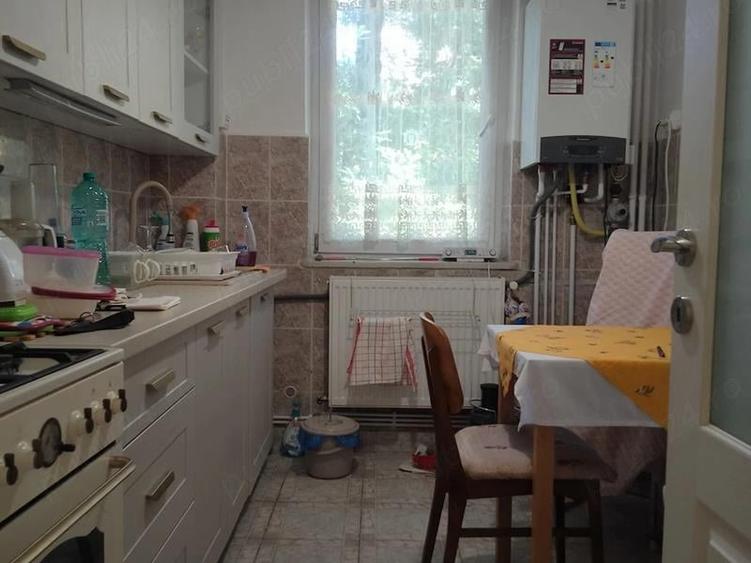 Apartament cu 2 camere semidecomandat, mobilat în Brazda lui Novac