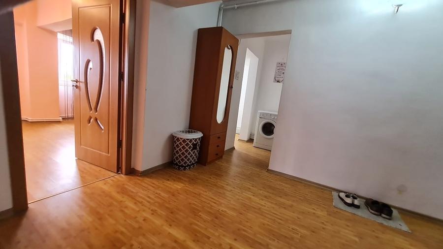 Apartament cu 2 camere decomandat, mobilat în Câmpineanca