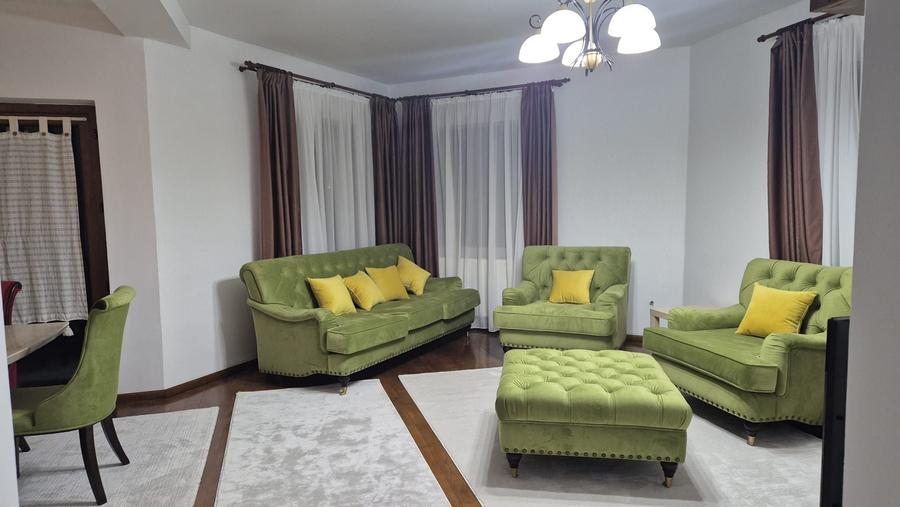 Casă cu 4 camere în Exterior Vest
