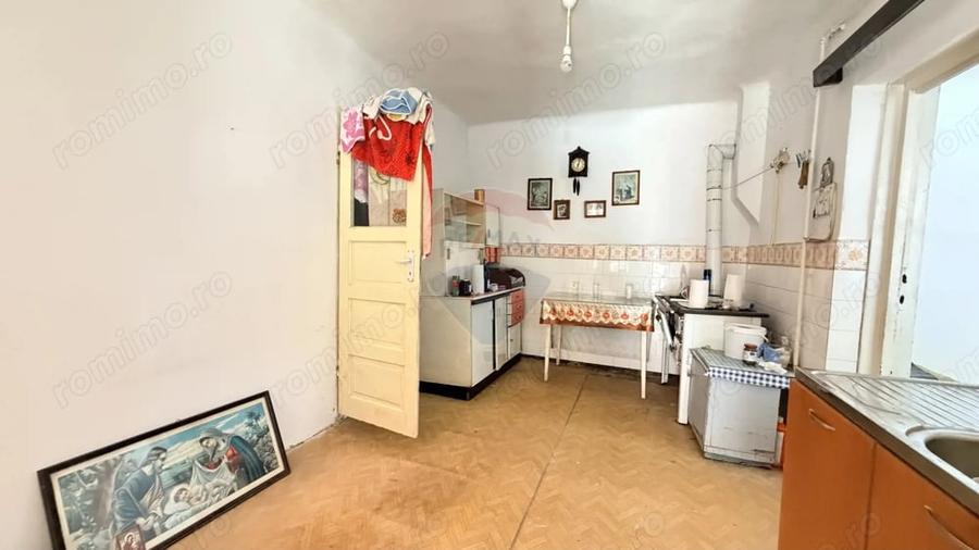 Casă cu 3 camere cu Teren 700 Mp în Vitrometan