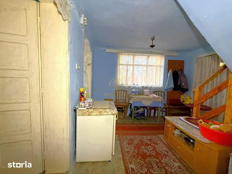 Casă cu 4 camere cu Teren 4431 Mp în Păulești