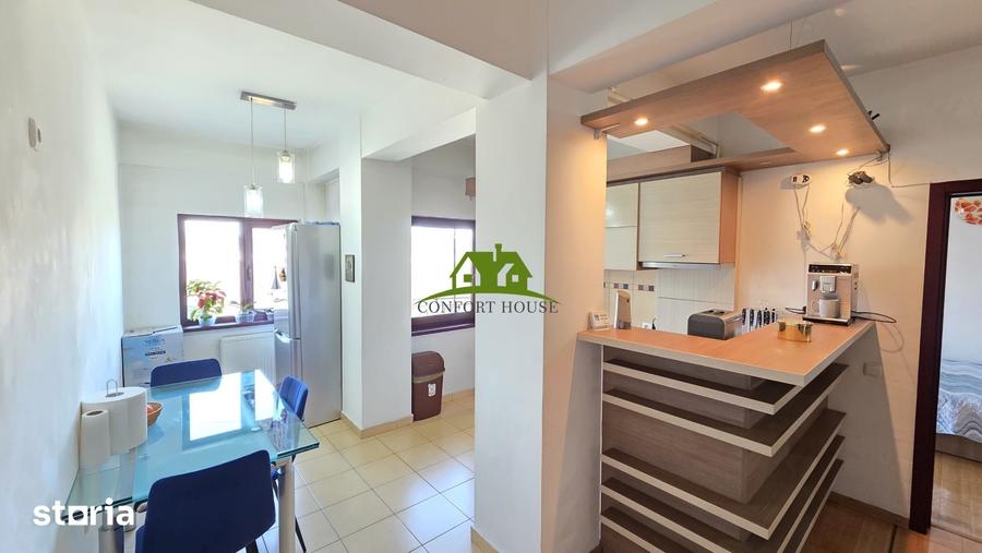 Apartament cu 3 camere decomandat în Republicii