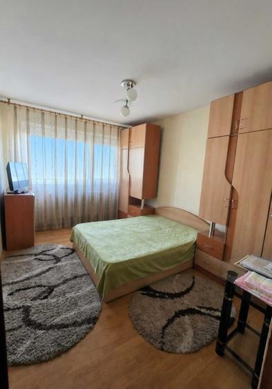 Apartament cu 2 camere decomandat în Exterior Vest