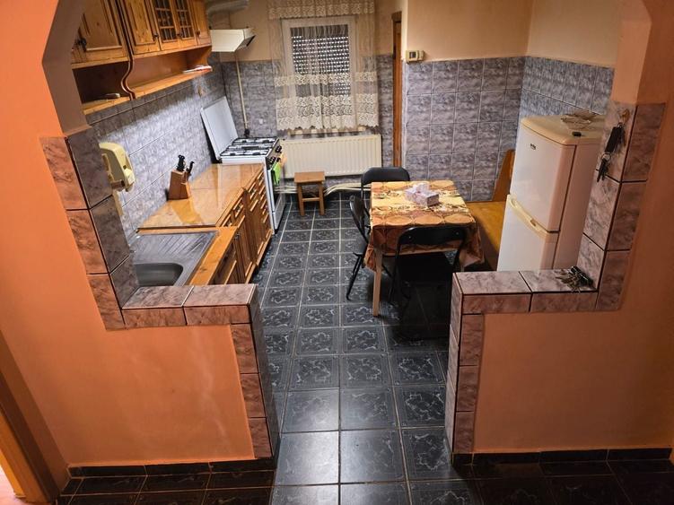 Apartament cu 3 camere decomandat, mobilat în Nord
