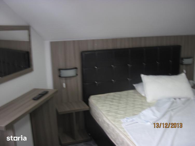 Casă cu 10 camere cu Teren 360 Mp în Central