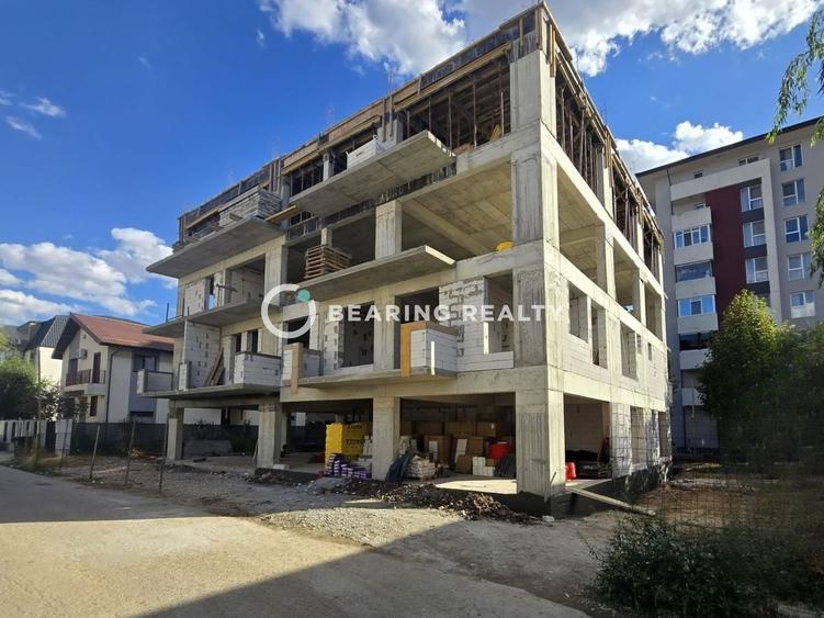Apartament cu 2 camere semidecomandat în Est
