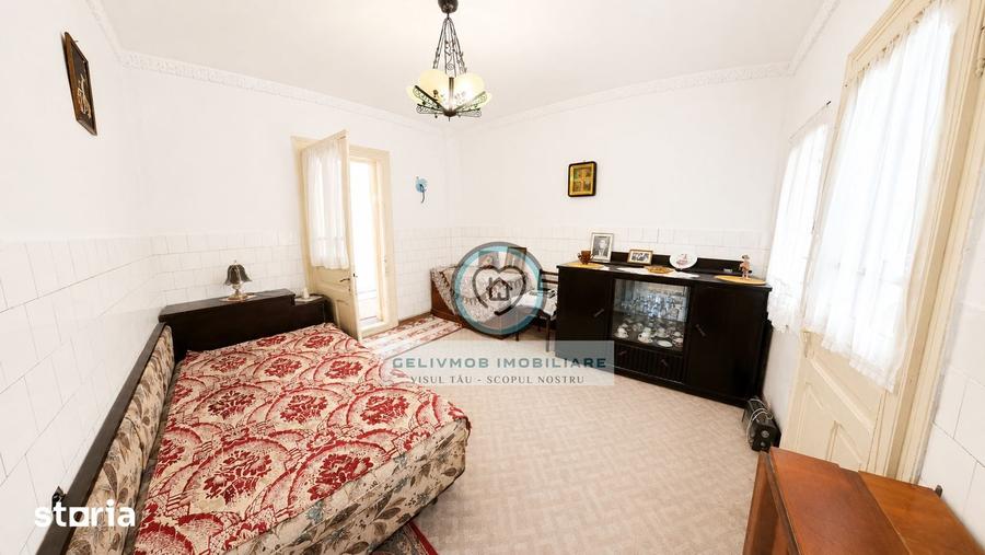Casă cu 4 camere cu Teren 1681 Mp în Boldești