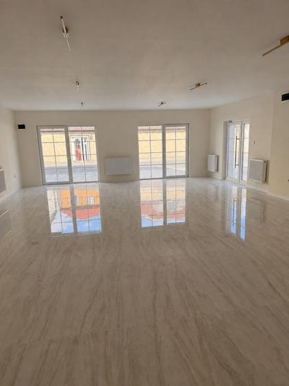 Spațiu comercial, de 185 mp, în Ultracentral