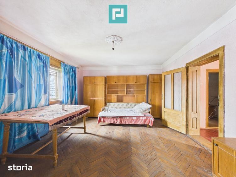 Casă cu 4 camere cu Teren 1368 Mp în Central