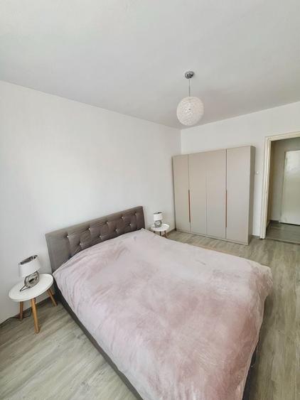 Apartament cu 2 camere decomandat în Ștrand