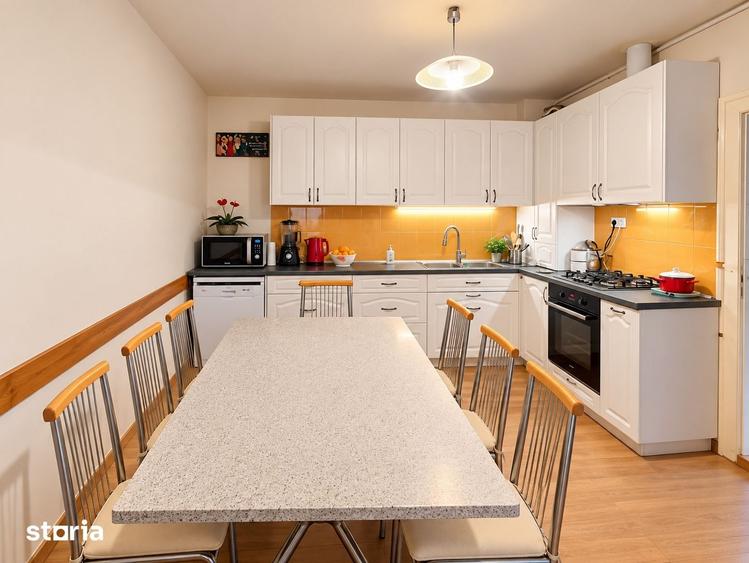 Casă cu 5 camere cu Teren 380 Mp în Dâmbul Rotund