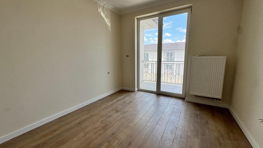 Duplex cu 4 camere cu Canalizare în Giroc