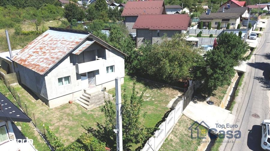 Casă cu 3 camere cu Teren 445 Mp în Central