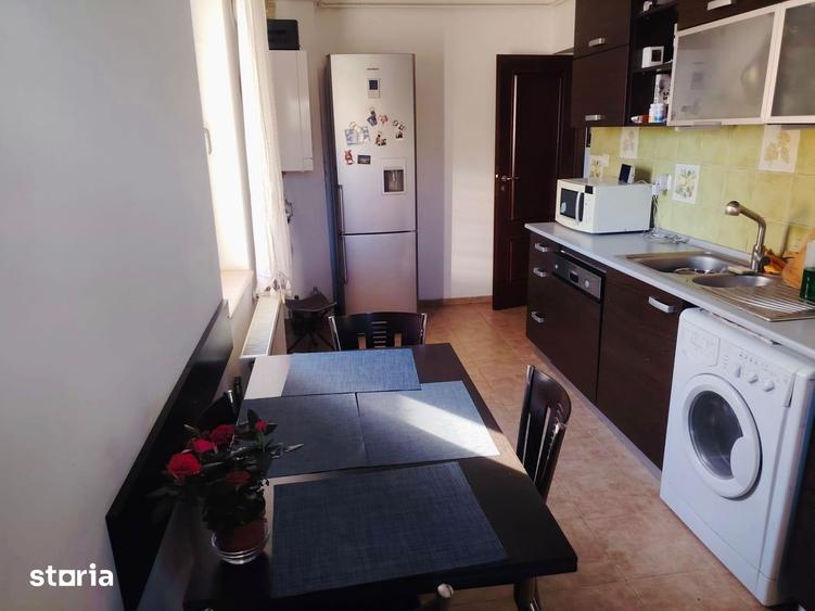 Apartament cu 4 camere, mobilat în Colentina