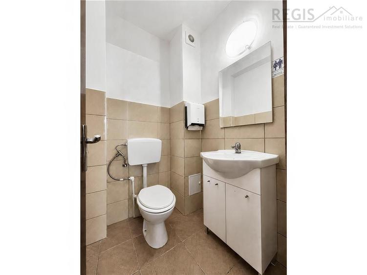 Spatiu comercial cu vad in imobil nou din zona centrala - 5