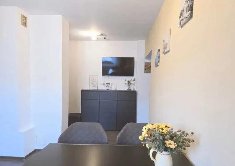 Apartament cu 2 camere decomandat, mobilat în Centrul Civic