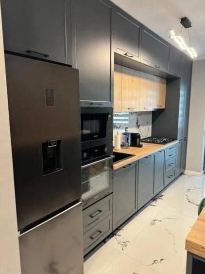 Apartament cu 3 camere semidecomandat, mobilat în Drumul Taberei