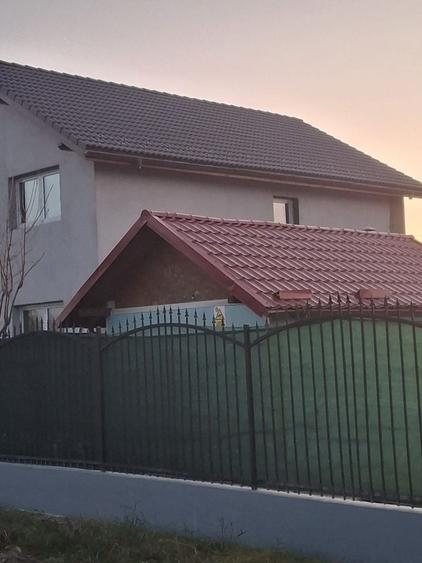 Casă cu 4 camere în Hărman